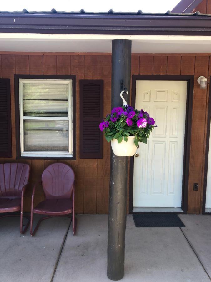 Spring Creek Inn هيل سيتي المظهر الخارجي الصورة