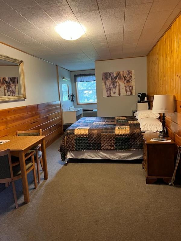 Spring Creek Inn هيل سيتي المظهر الخارجي الصورة